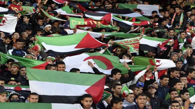 Algerian Sports Commentator Calls on Fans to Support Palestine During National Team Friendly Match