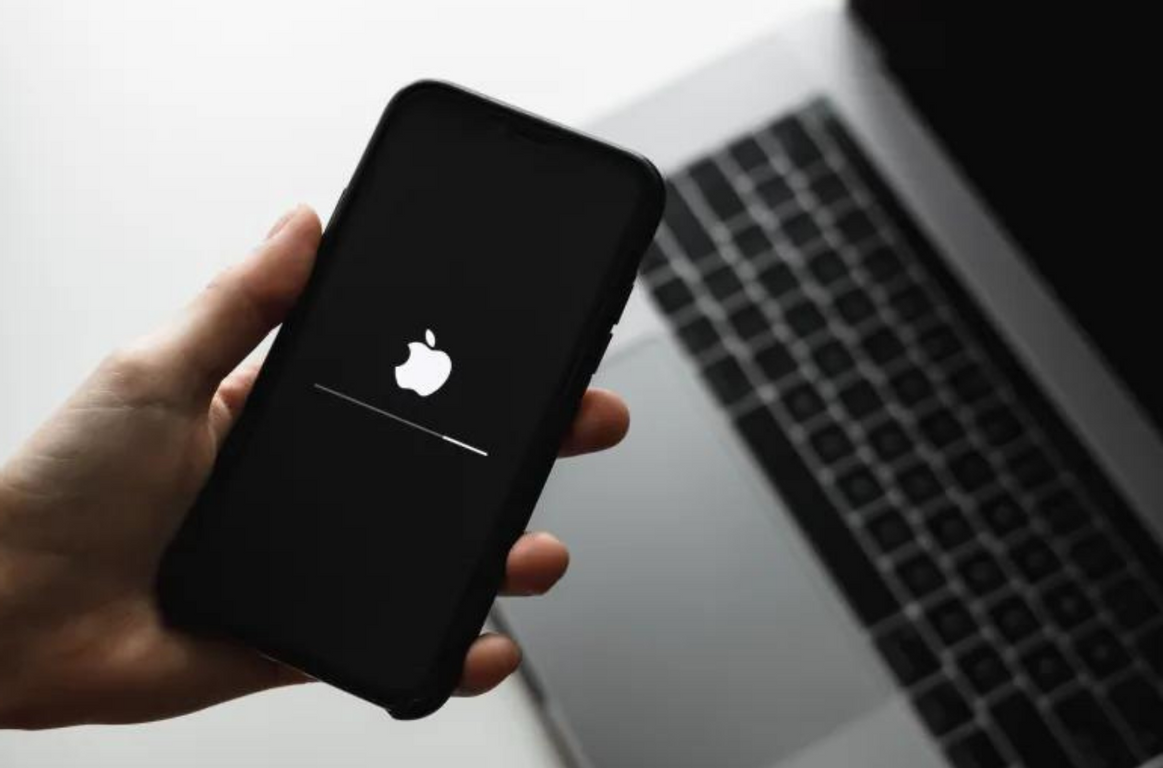 Apple Releases Update to Fix iPhone 15 Pro Overheating Issue