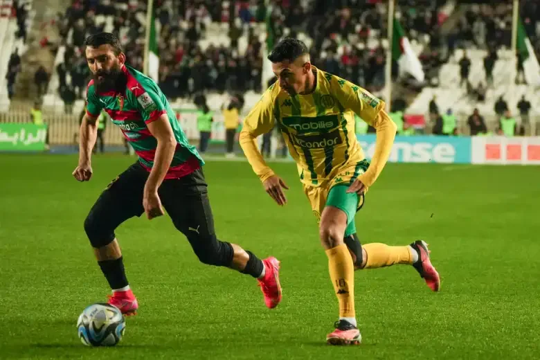 Mouloudia Alger Draw with JS Kabylie