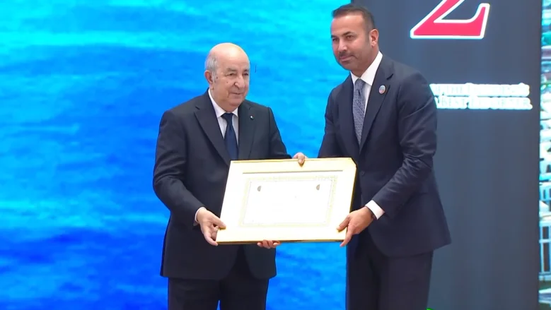 President Honors Nine Institutions