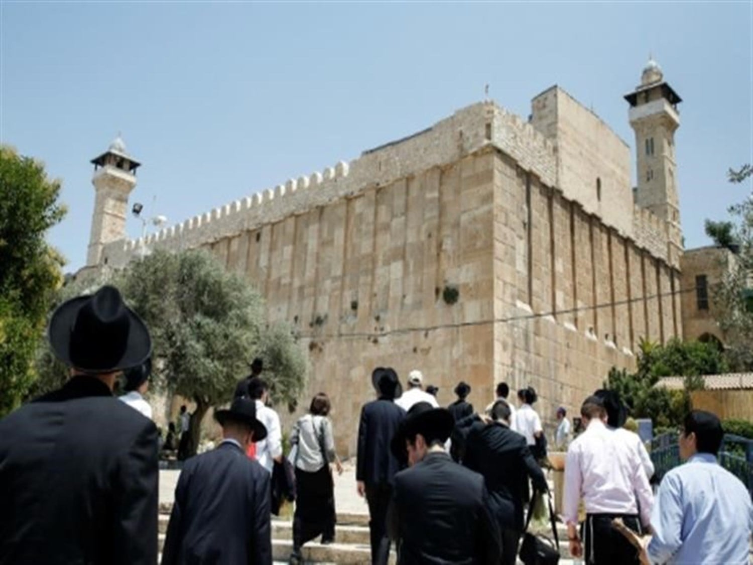 Escalating Israeli Violations at Ibrahimi Mosque