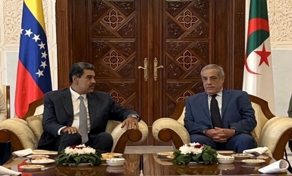 Venezuelan President Makes Technical Stop in Algiers