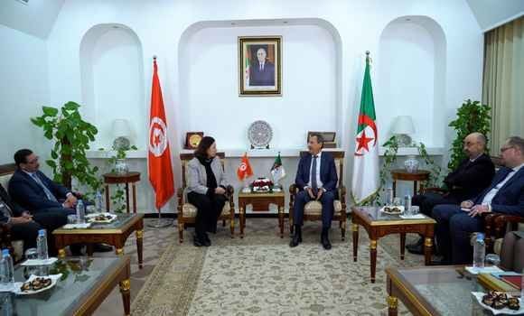 Public Works: Rakhroukh Discusses Strengthening Bilateral Cooperation with Tunisia’s Minister of Equipment and Housing