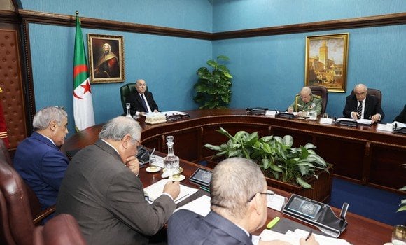 President of the Republic Chairs a Meeting of the High Council for Security