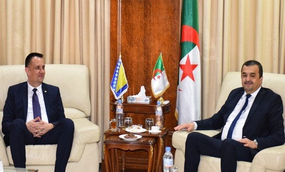 Arqab discusses ways to enhance bilateral cooperation with his Bosnian counterpart.