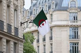 Algeria Summons French Envoy Over “Visa Blackmail” and Diplomatic Breach