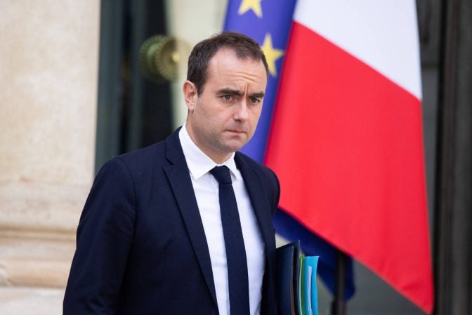 French Prime Minister Sébastien Lecornu Resigns After Less Than a Month in Office