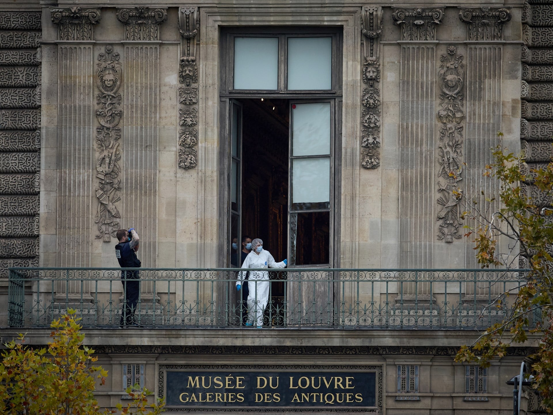 Louvre Heist: Did Stolen Royal Jewels Surface on a Russian Classifieds Site?