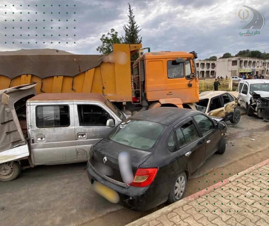 Multiple Vehicle Pile-Up in Guelma Injures 13