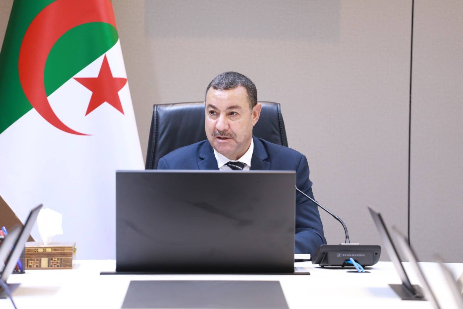 Phone Interruption Stuns Interior Minister During Tipaza Governor Inauguration