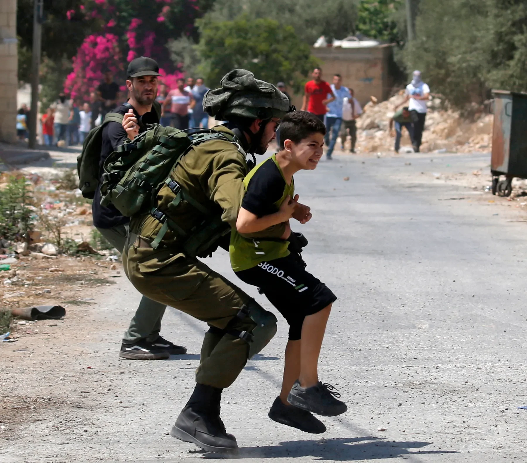 Israeli Forces Detain Palestinian Child, Raids Continue in West Bank