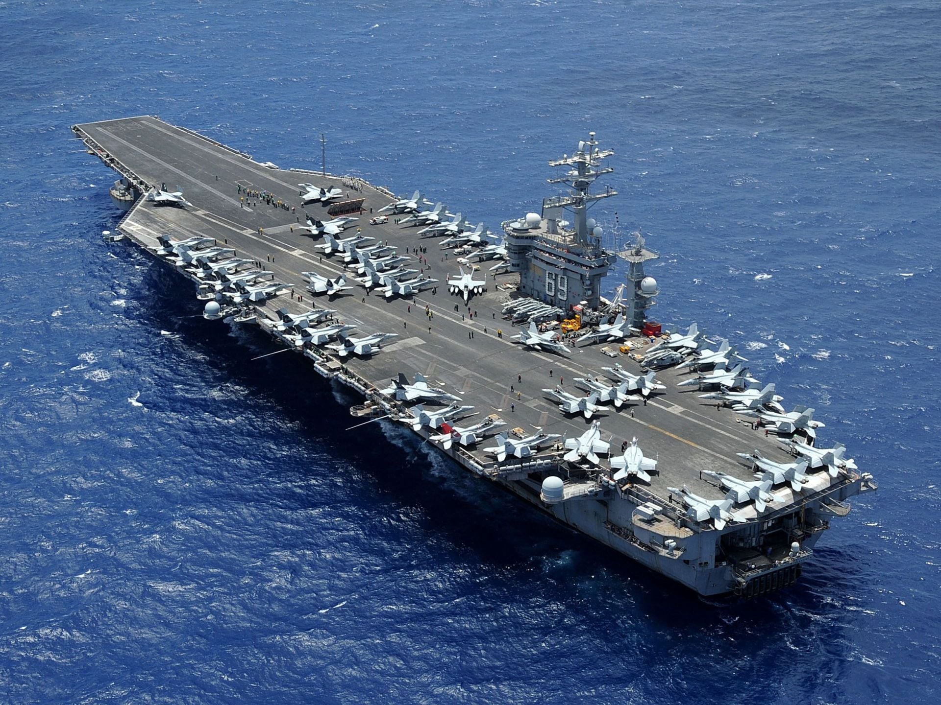 US Aircraft Carrier Arrives in Caribbean Amid Tensions