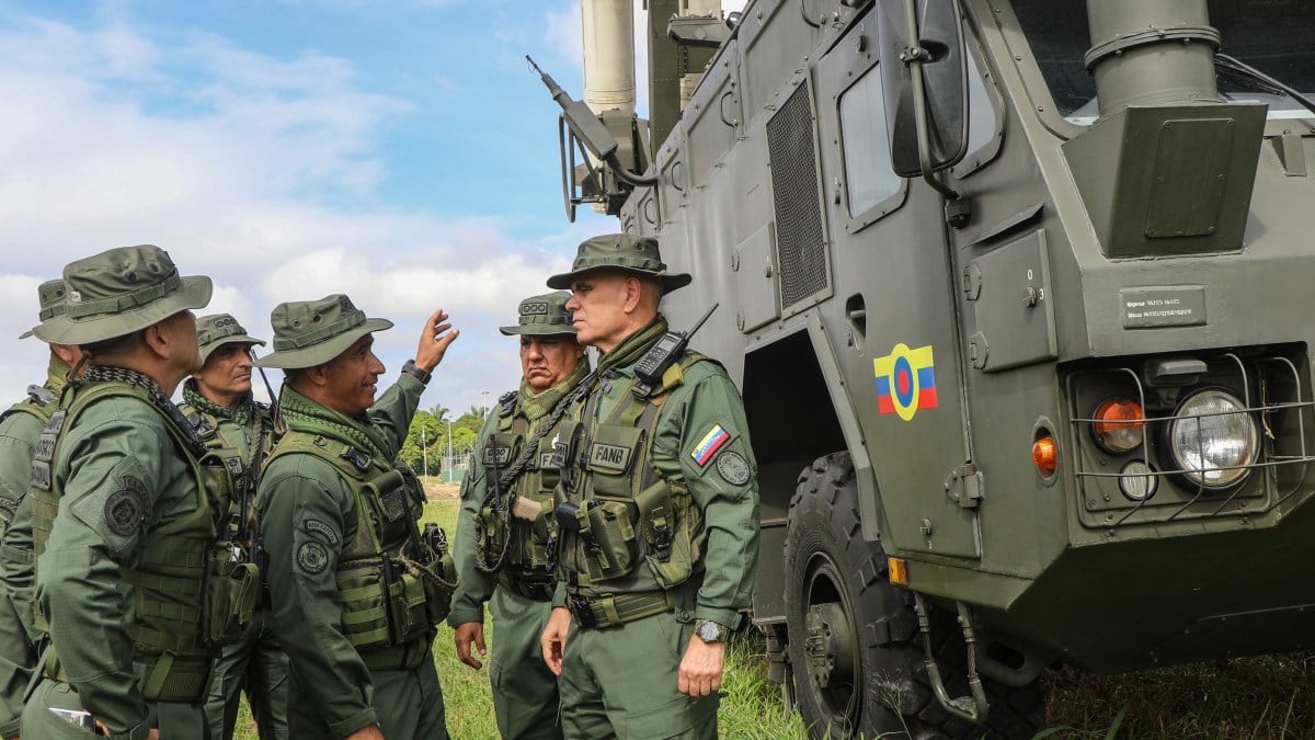 Venezuela Prepares for Potential Conflict, Forms Popular Resistance