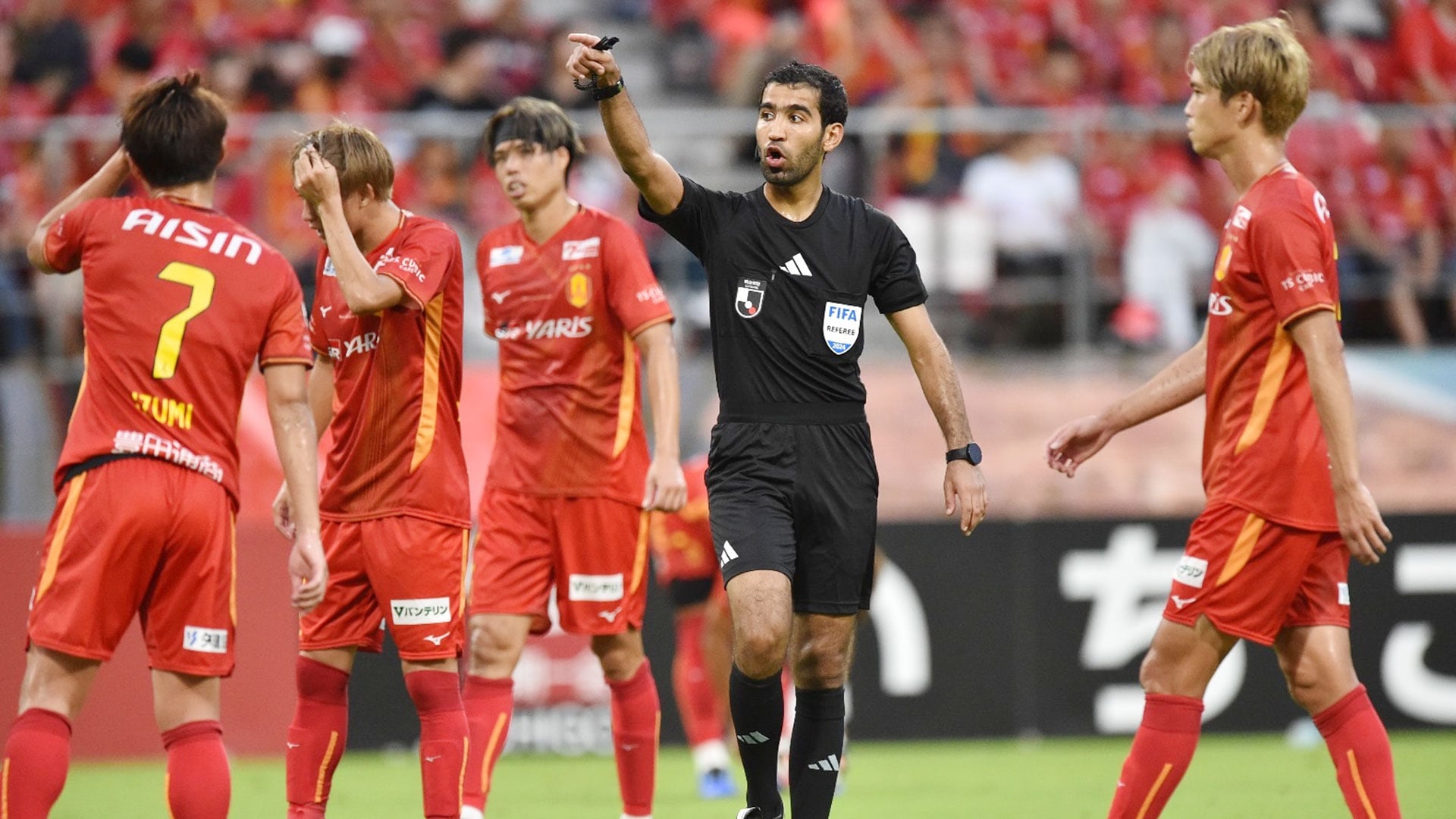 Qatari Referees to Officiate Algeria-Saudi Arabia Friendly