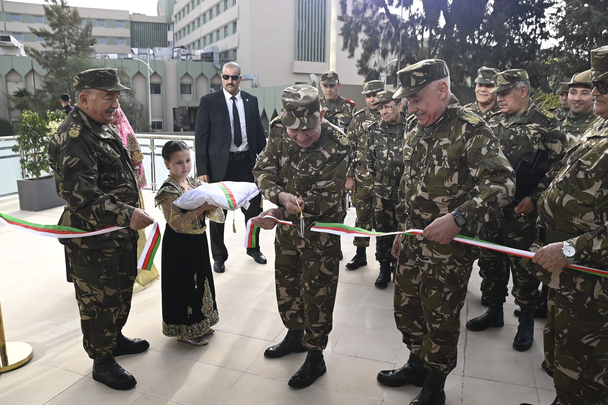 Algerian Army Chief Inaugurates New Healthcare Facilities
