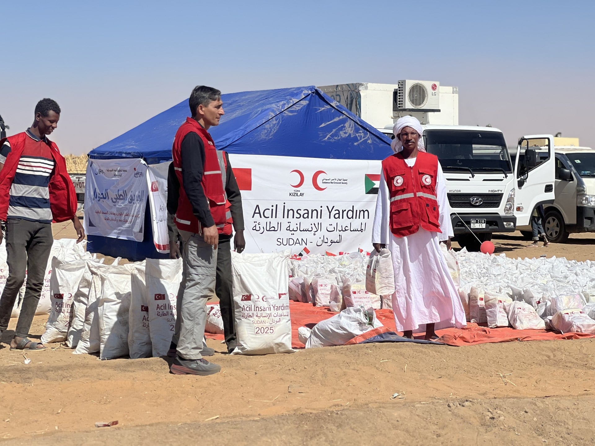 Turkish Red Crescent Provides Aid to Displaced in Sudan