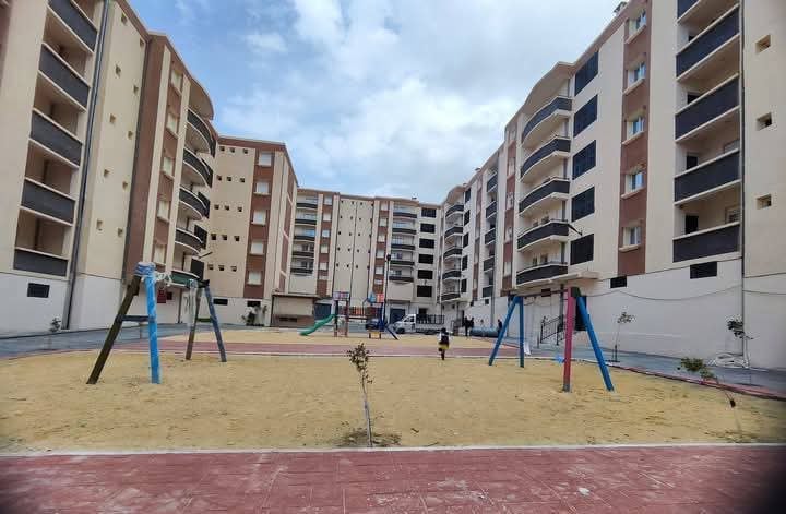 Algeria Distributes Over 94,000 Homes on Revolution Anniversary