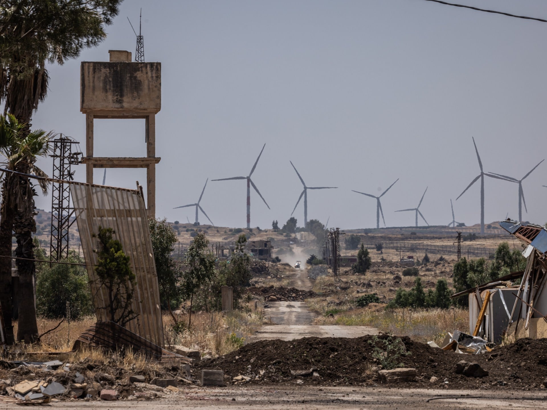 Israeli Forces Conduct Incursion and Shelling in Quneitra, Syria