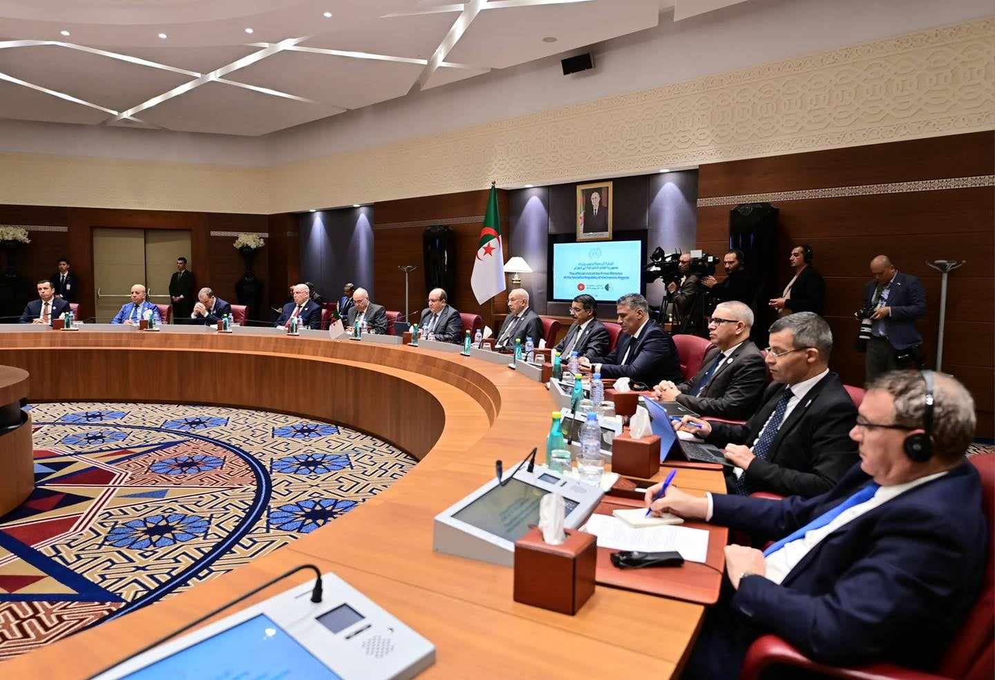 Algeria Highlights Investment Opportunities to Vietnamese Partners