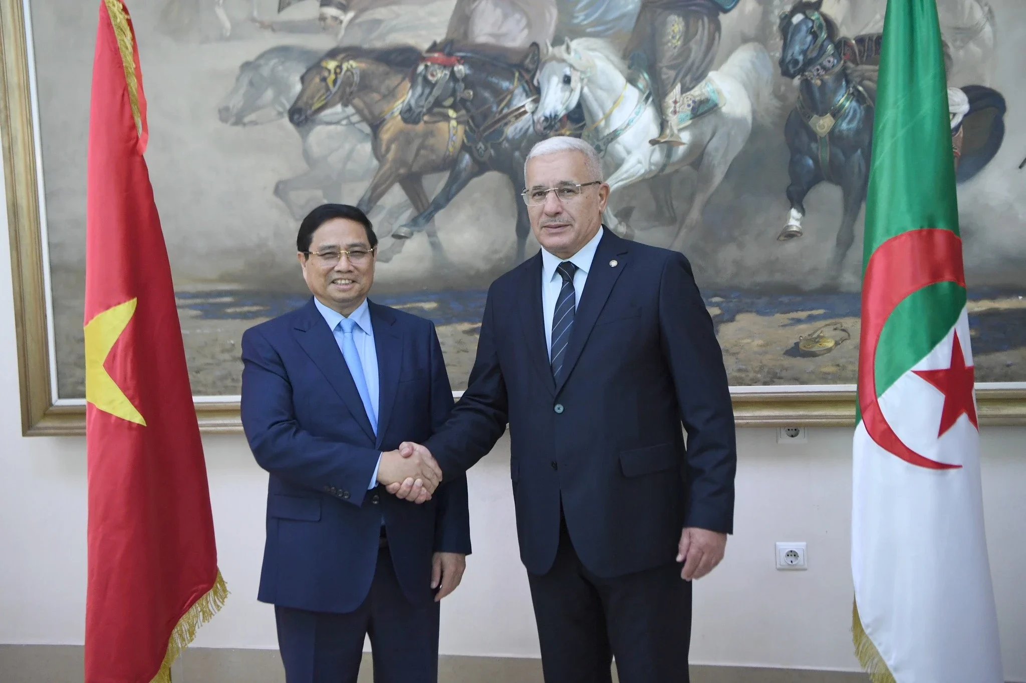 Algeria and Vietnam Explore Enhanced Cooperation