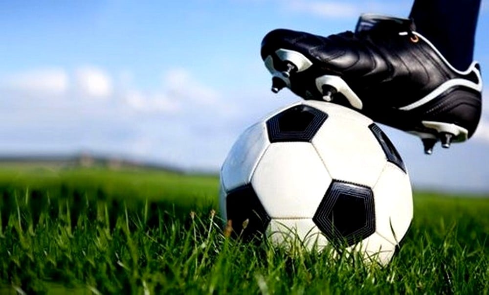 Mouloudia Oran Misses Top Spot, Paradou AC Escapes Relegation Zone