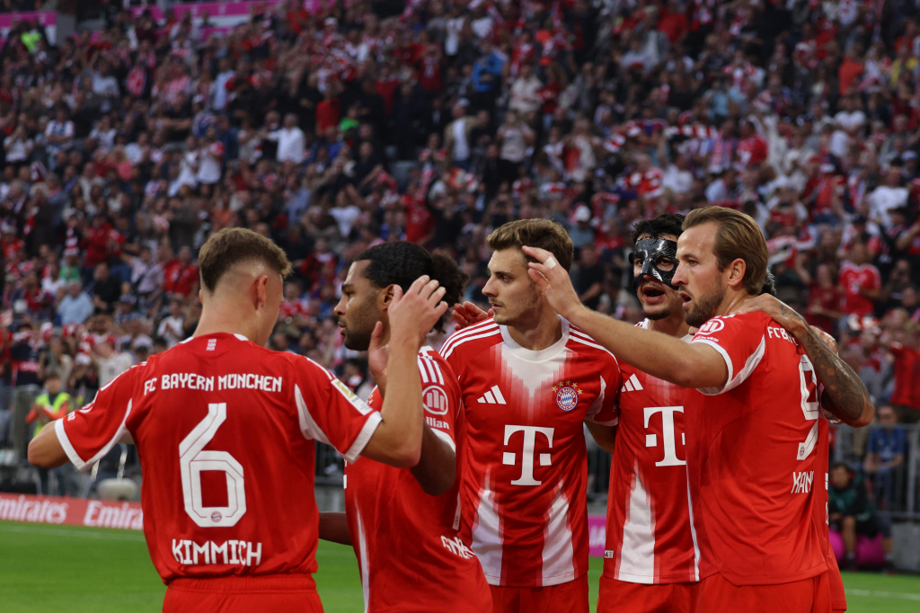Bayern Munich Seeks Winning Return; Dortmund Eyes Top Spot