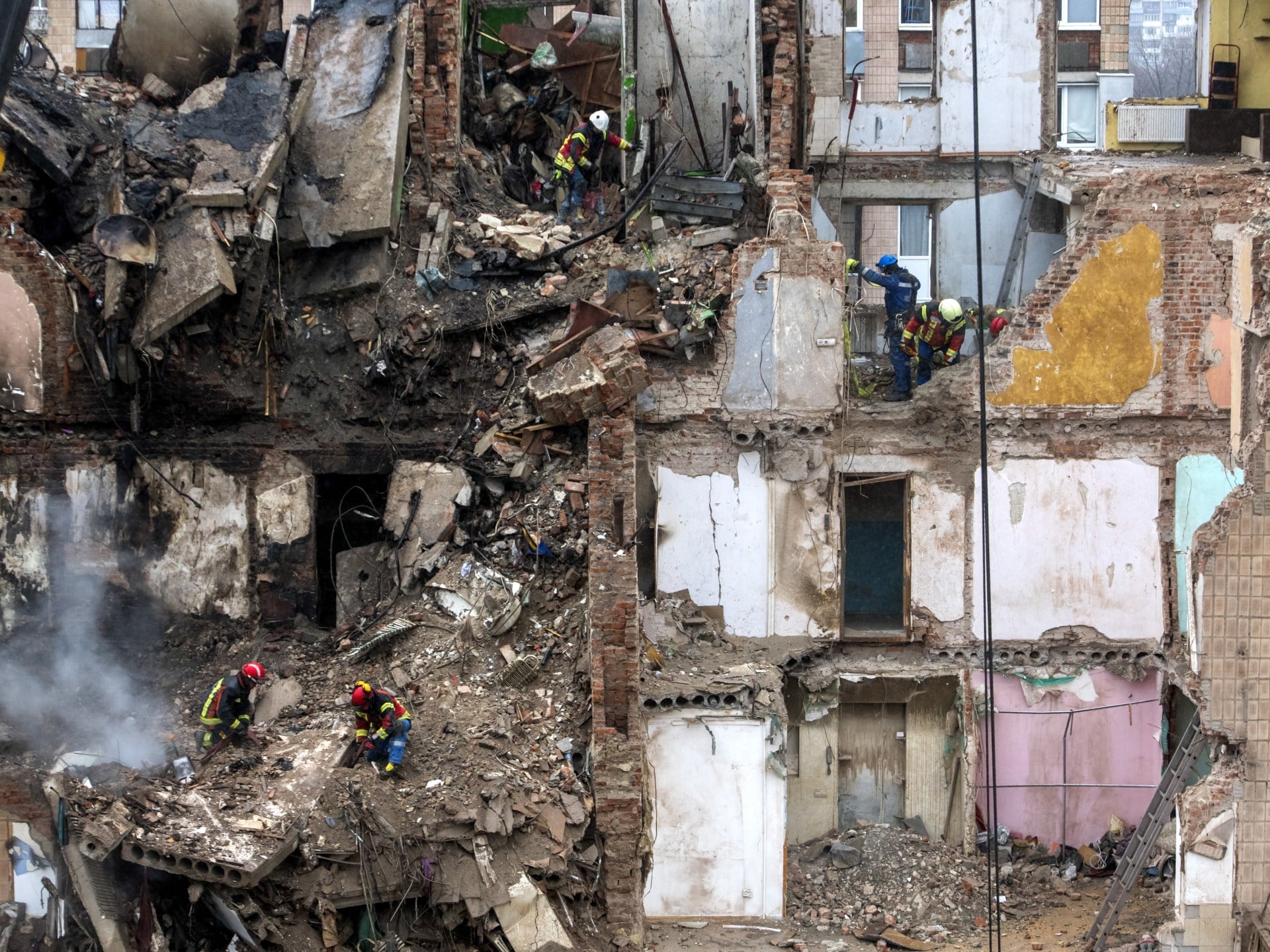 Ukraine Considers US Peace Plan Amidst Deadline Pressure