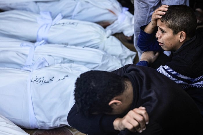 Renewed Airstrikes Hit Gaza Amid Calls for US Intervention