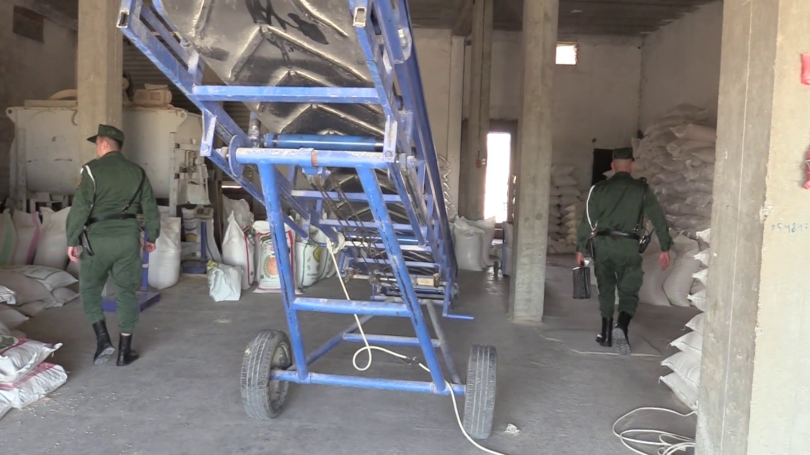 Setif: National Gendarmerie Seizes Massive Quantities of Animal Feed in Secret Workshop