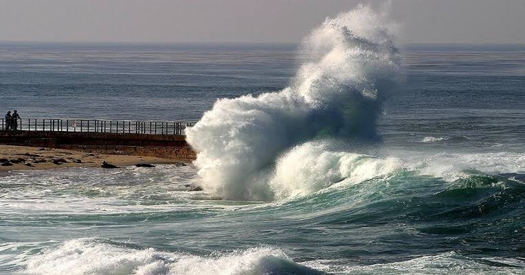 High Winds and Waves Expected Along Algerian Coastline