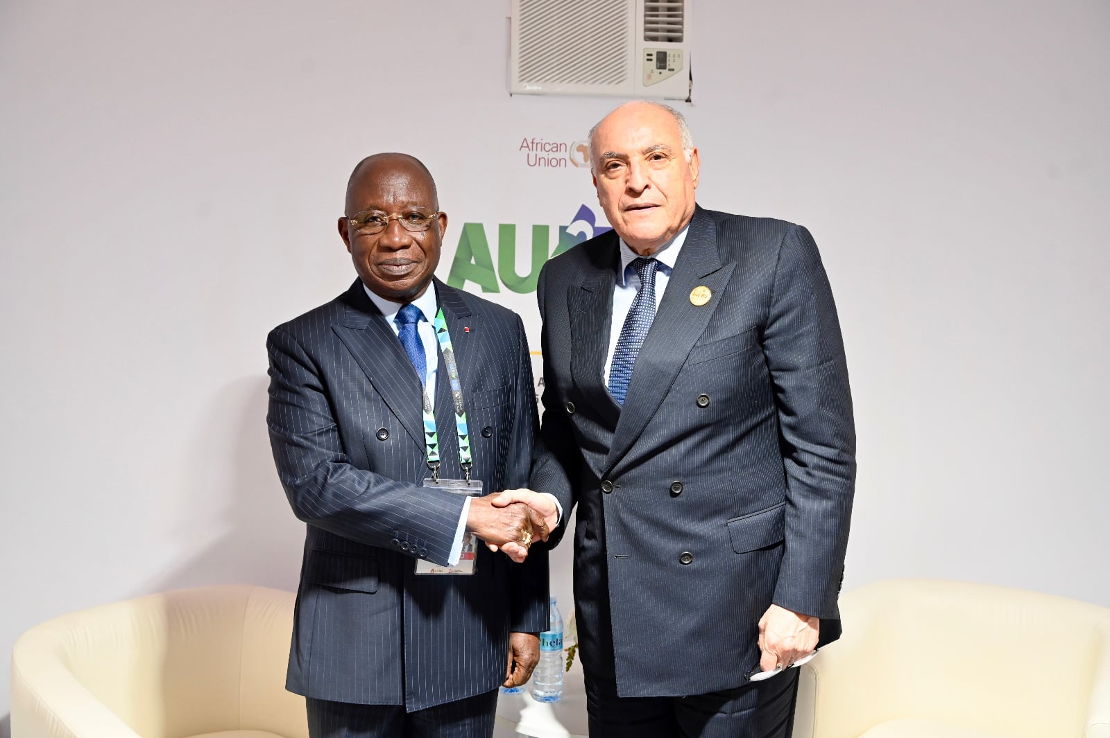 Minister Attaf Holds Bilateral Talks with Ivorian Counterpart in Luanda