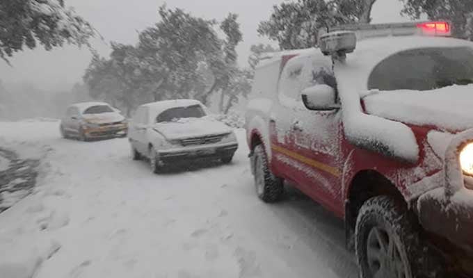 Civil Protection Rescues 14 Stranded in Snow, Ice