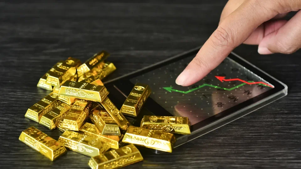 Gold Prices Surge Amid Renewed Investor Interest