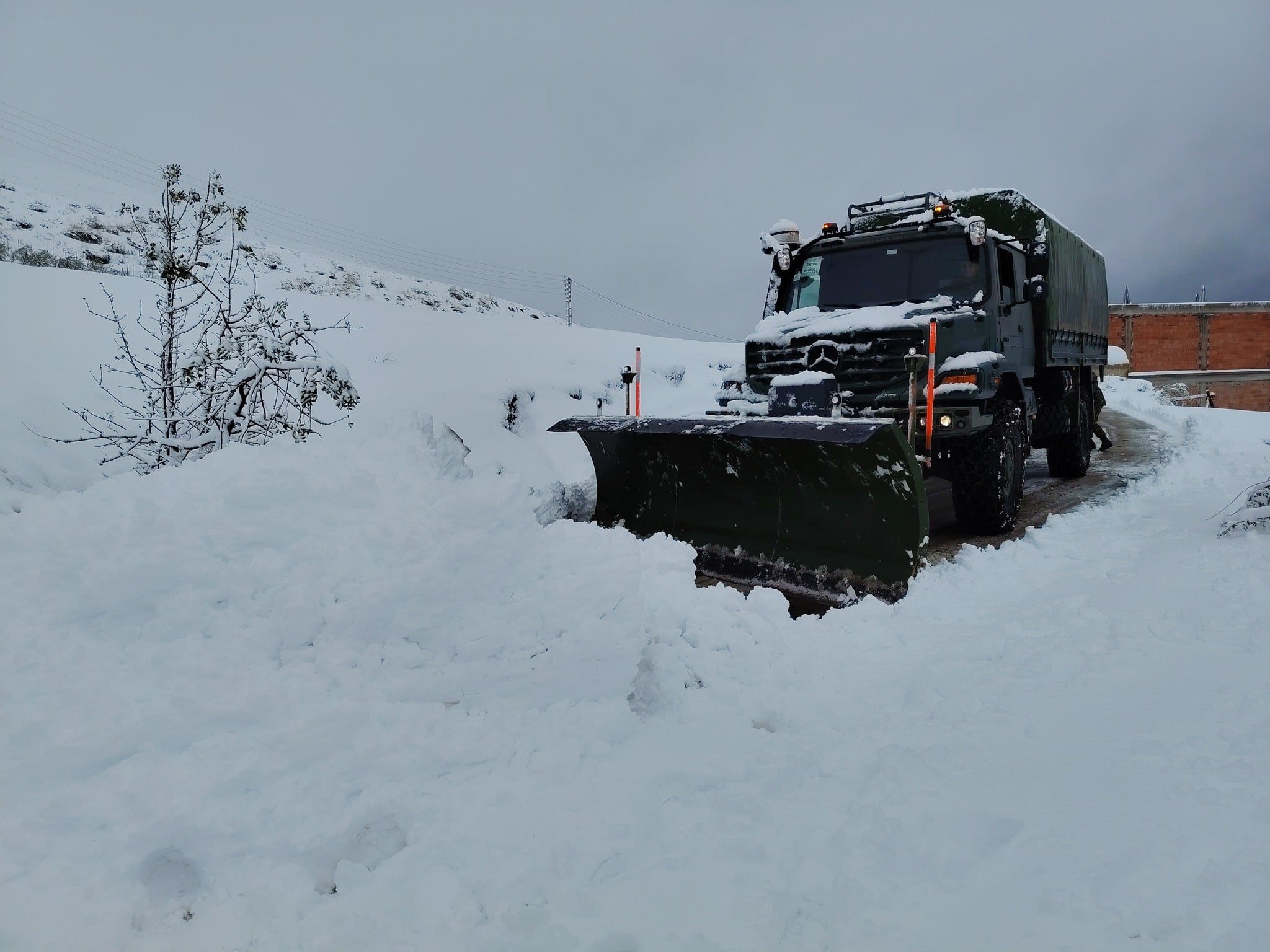 Snowfall Disrupts Traffic on Key Roads Across Several Provinces