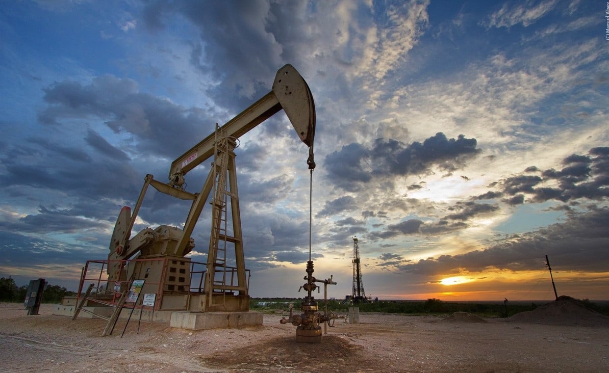Oil Prices Surge Following Unexpected Drop in US Crude Inventories