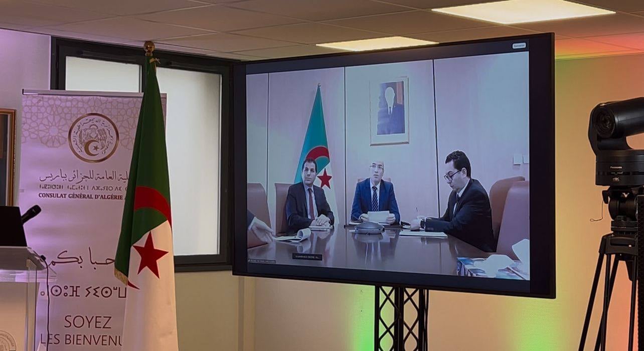 Algerian Officials Engage with Students, Graduates in Europe
