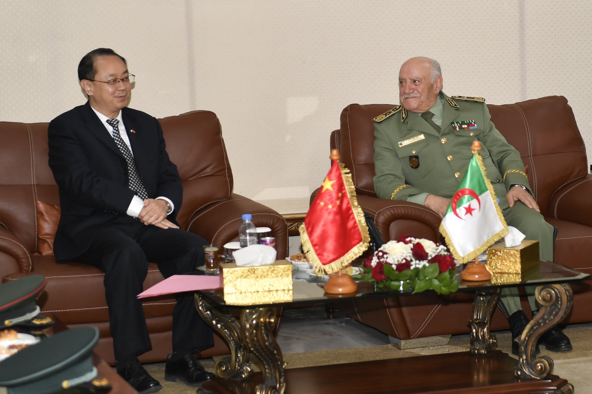 Algeria’s Land Forces Commander Meets Chinese Ambassador