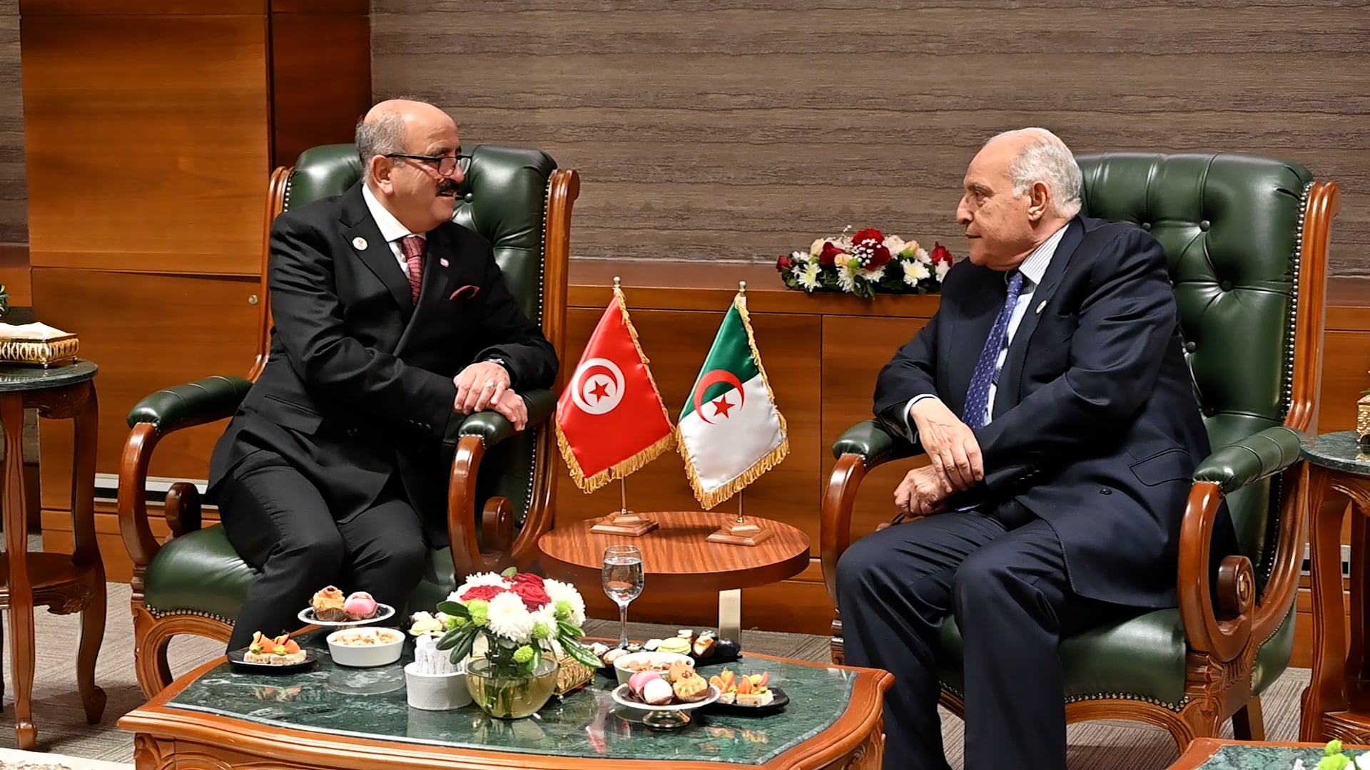 Algerian FM Attaf Meets Tunisian Counterpart Ahead of Key Conferences
