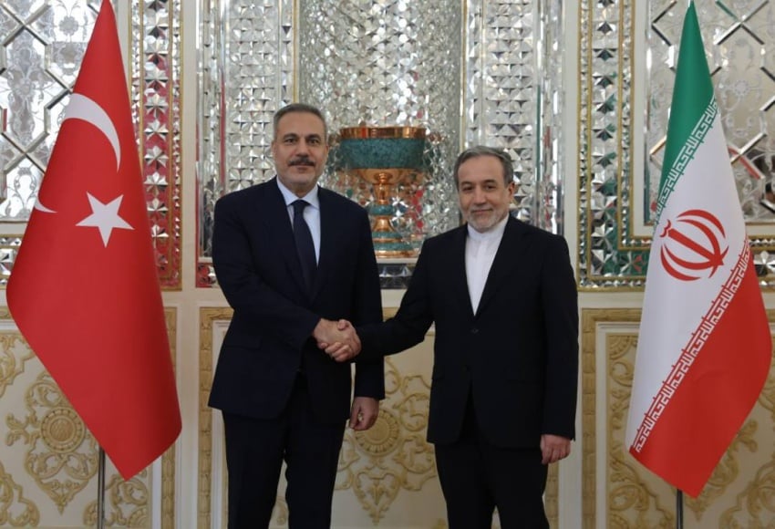 Turkish and Iranian Foreign Ministers Hold Talks in Tehran