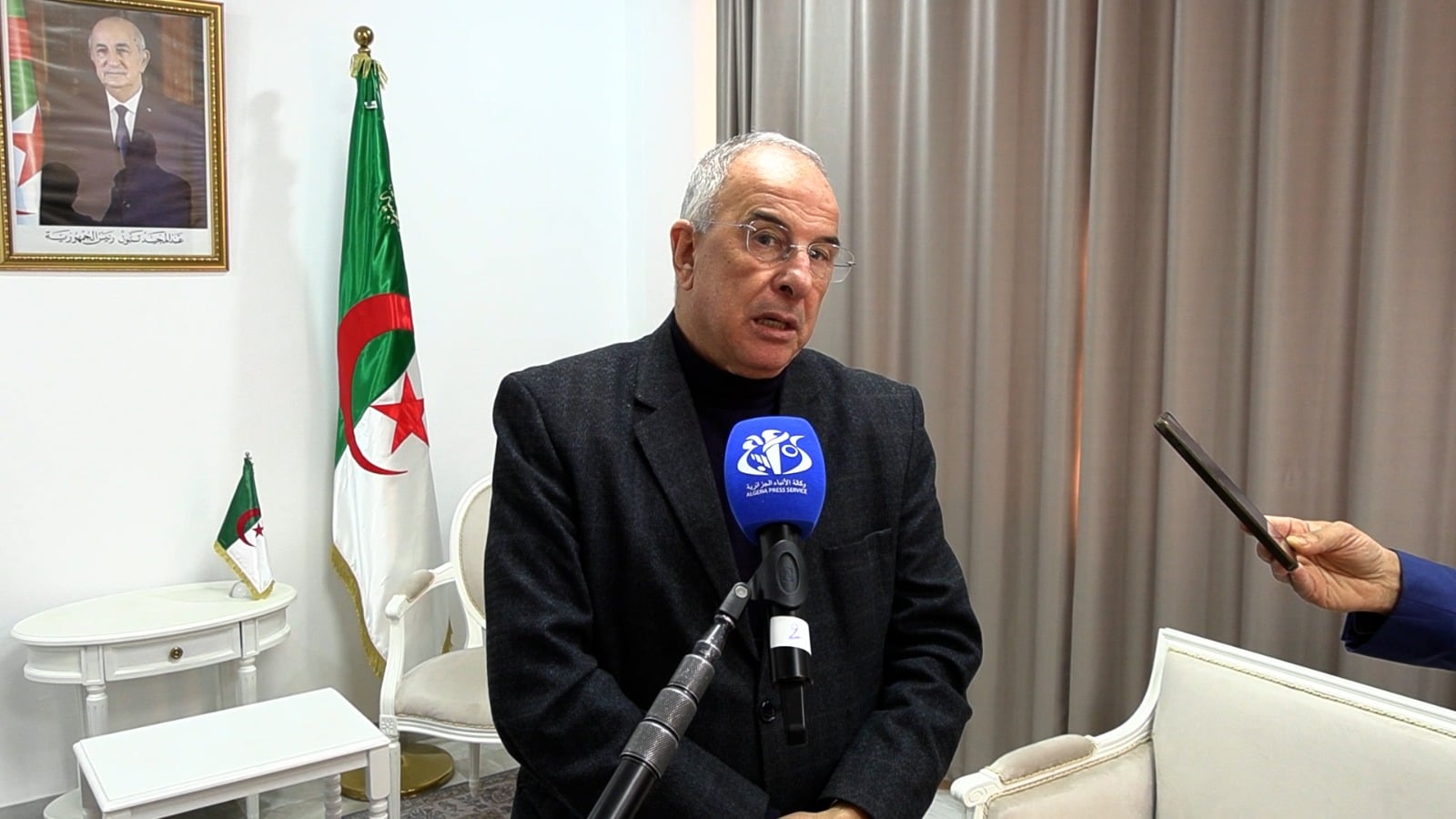 Algerian Labor Union Praises Minimum Wage, Pension Increases