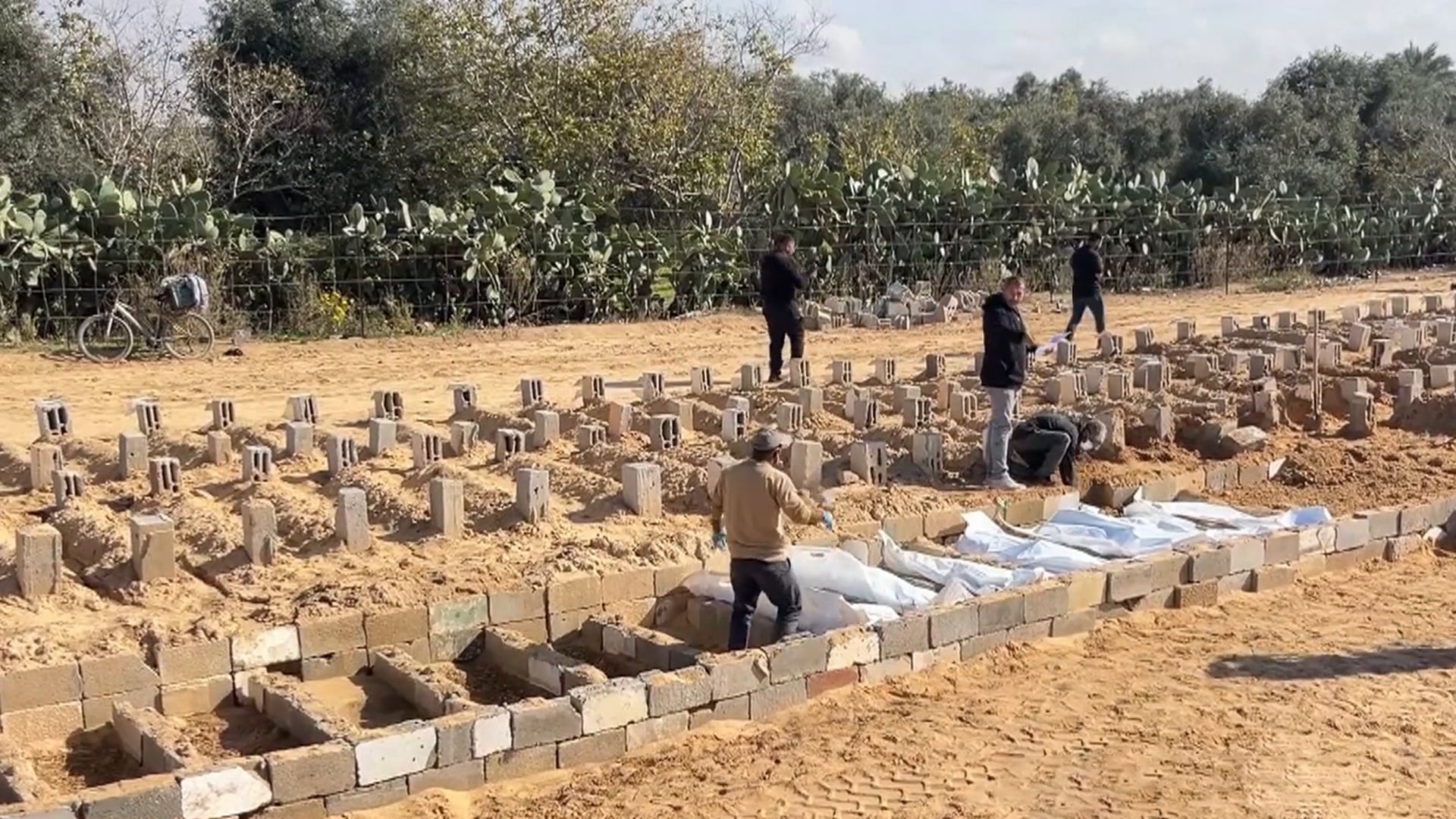 Unidentified Martyrs Laid to Rest in Deir al-Balah Mass Grave