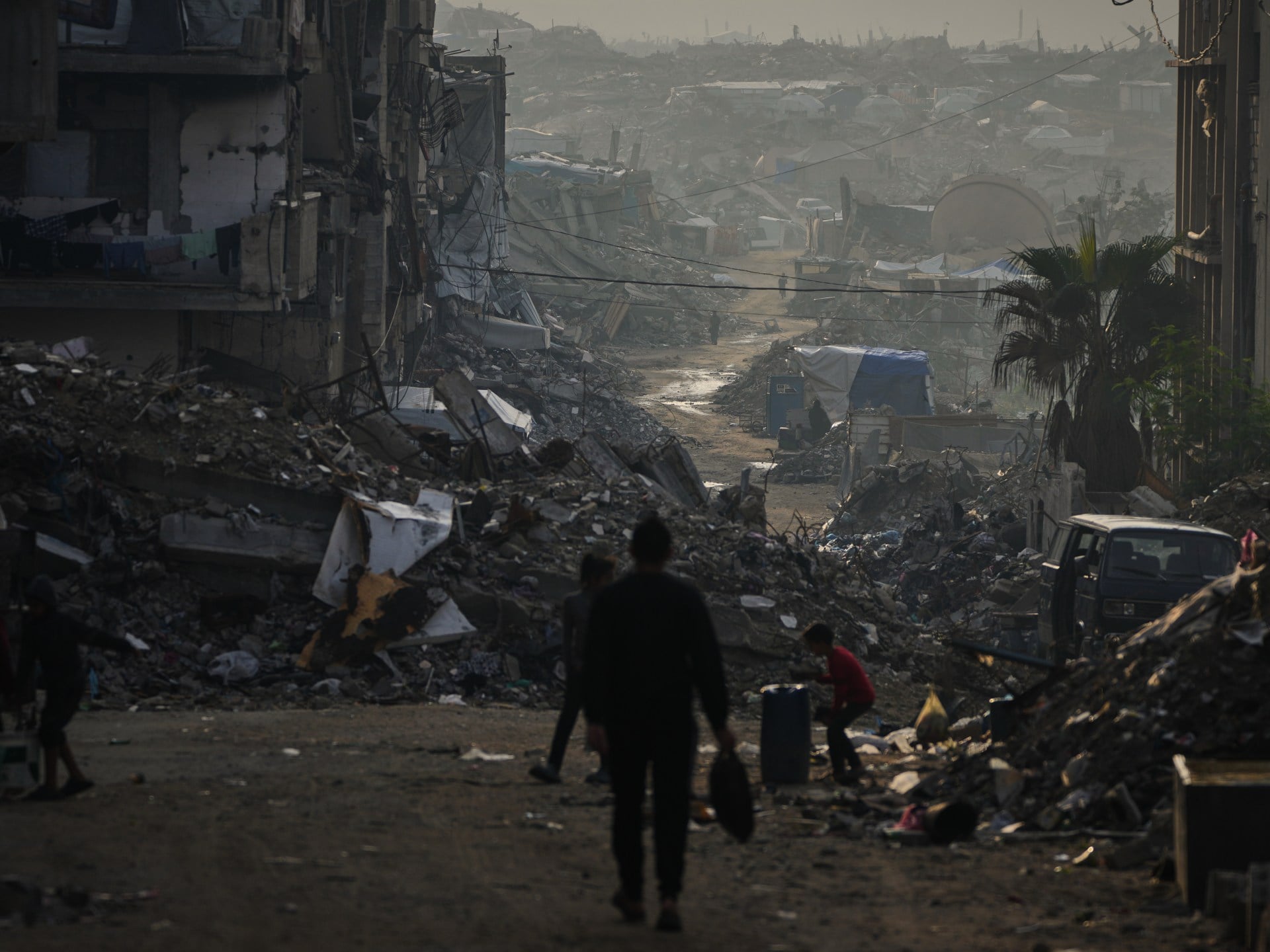 Israeli Fire Reported in Gaza Amid Ceasefire Violations