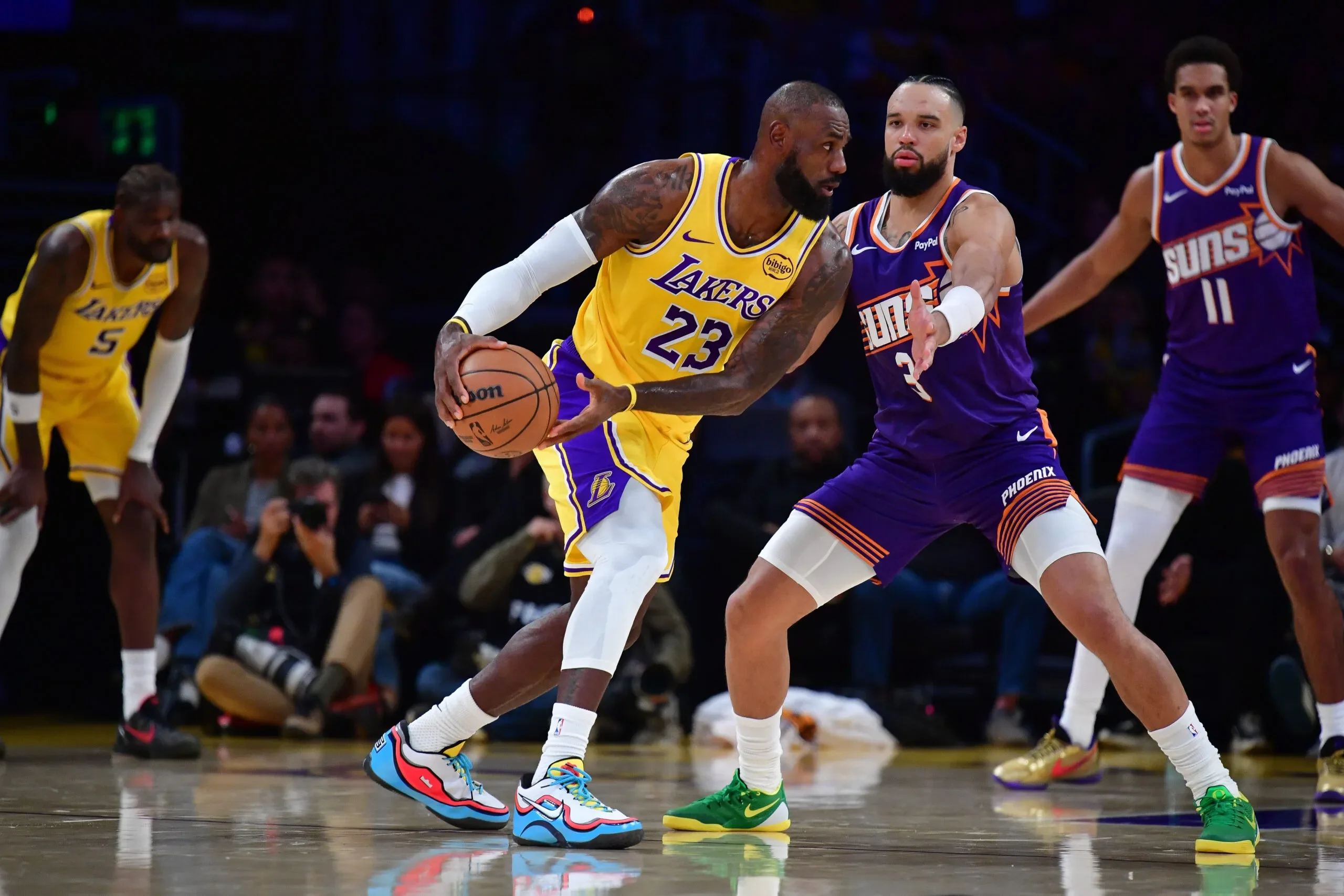 Suns Halt Lakers’ Winning Streak in Decisive Victory
