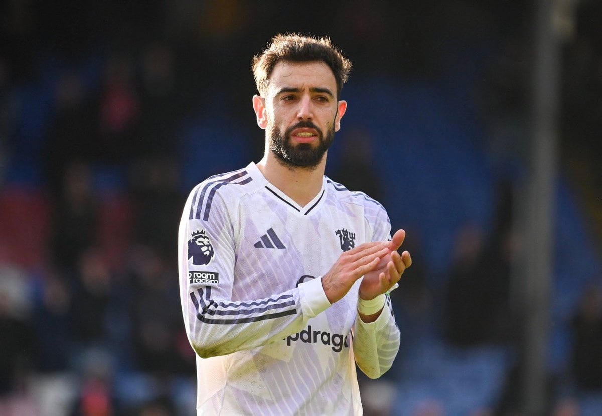 Bruno Fernandes Named Premier League Player of the Week