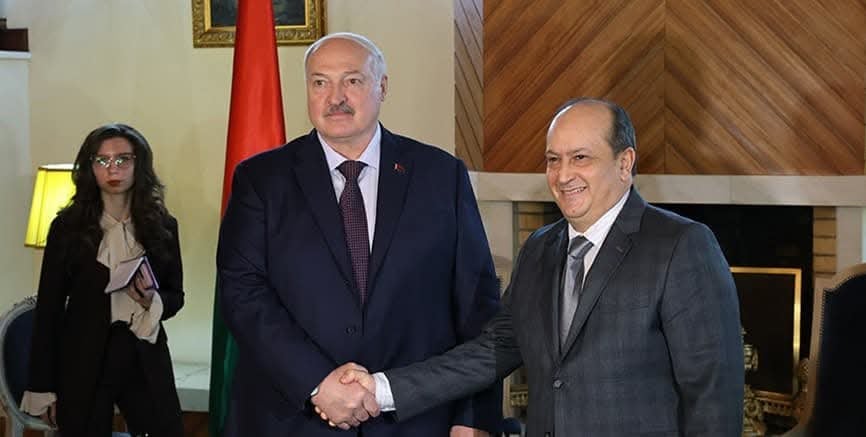 Prime Minister Pays Courtesy Visit to Belarusian President