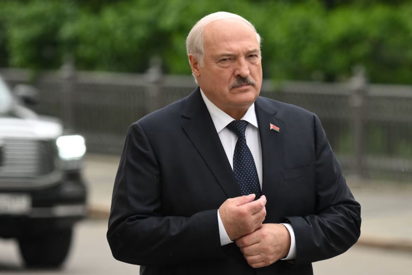 Belarusian President Honors Algerian War Dead