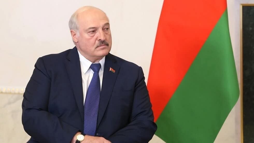 Belarusian President Pays Respects at Martyrs’ Memorial in Algiers
