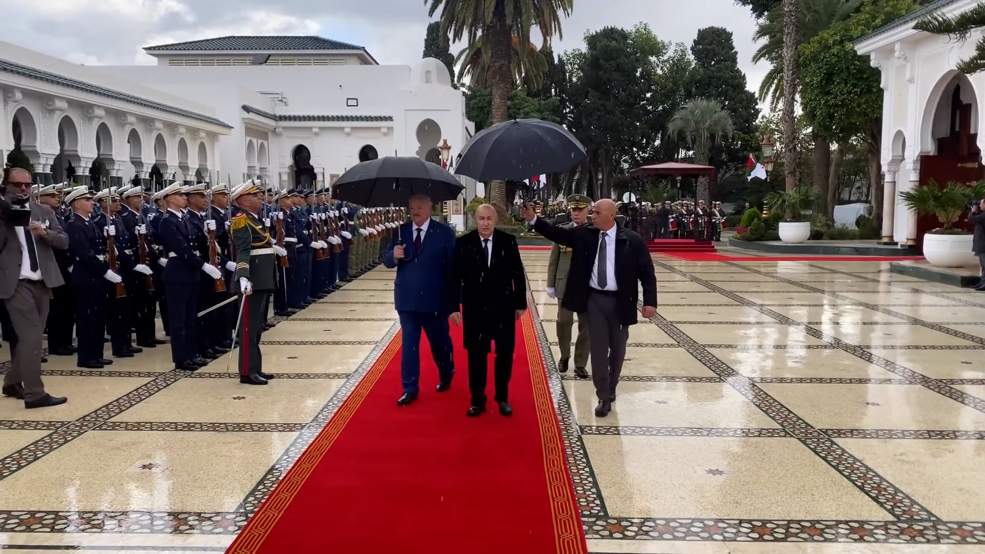President Tebboune Welcomes Belarusian Counterpart to Algiers
