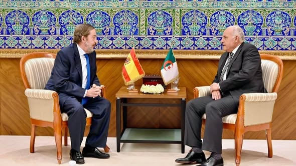 Algerian FM Receives Outgoing Spanish Ambassador