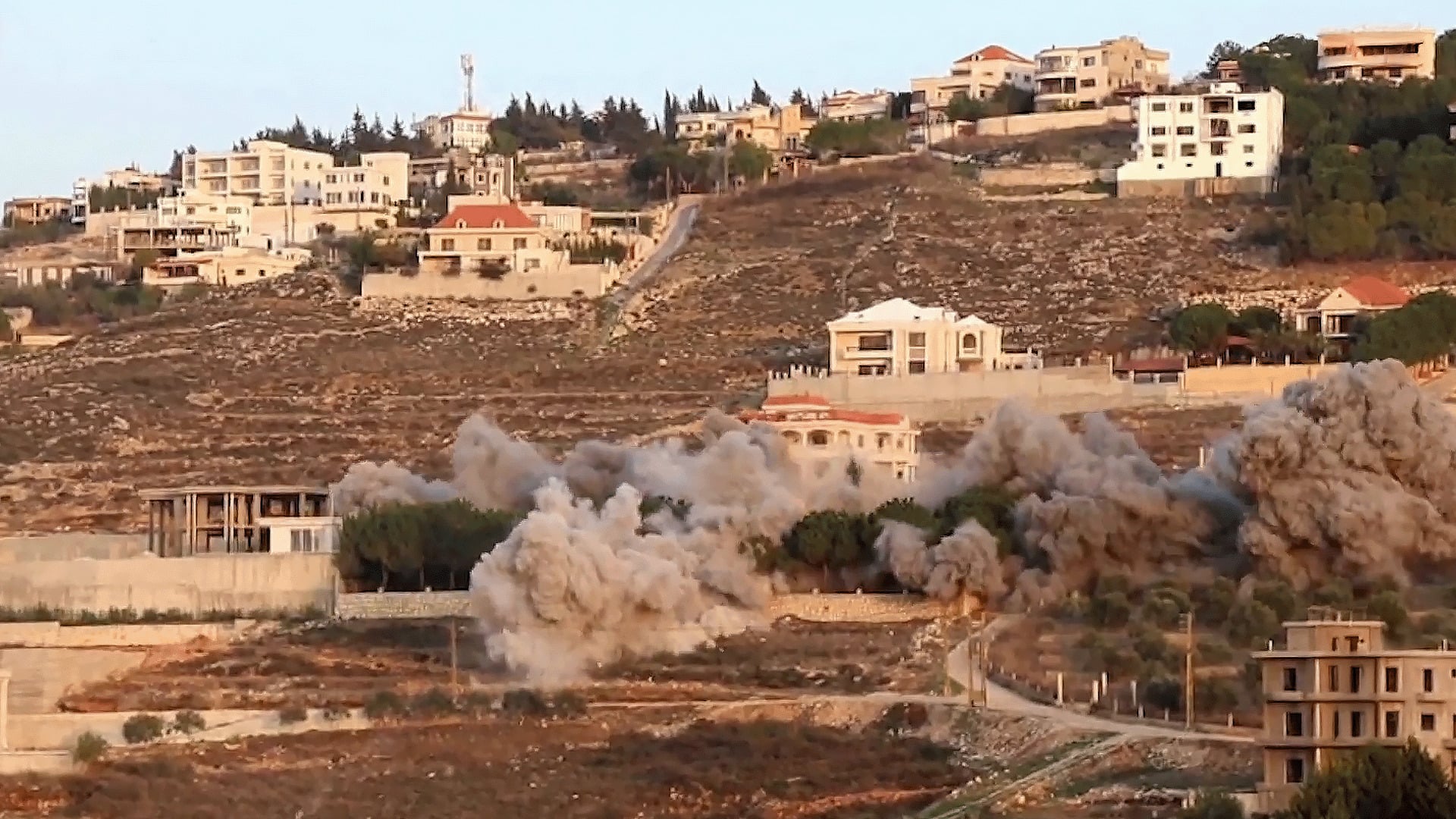 Israeli Strikes Hit Southern Lebanon After Diplomatic Move